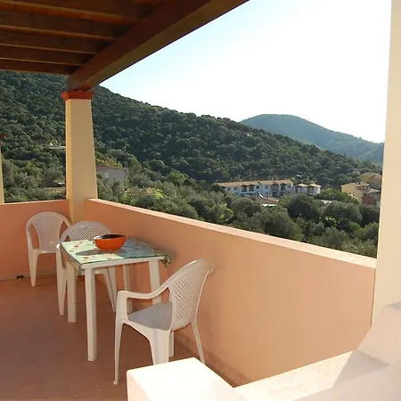 Laguna Di Chia Domus De Maria