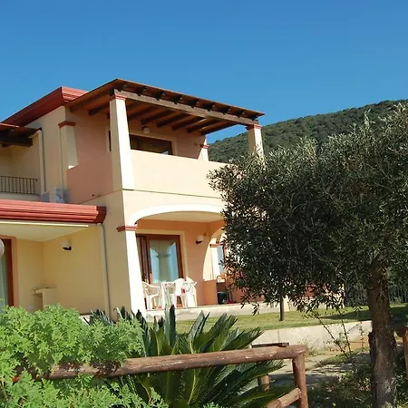 Appartement Laguna Di Chia